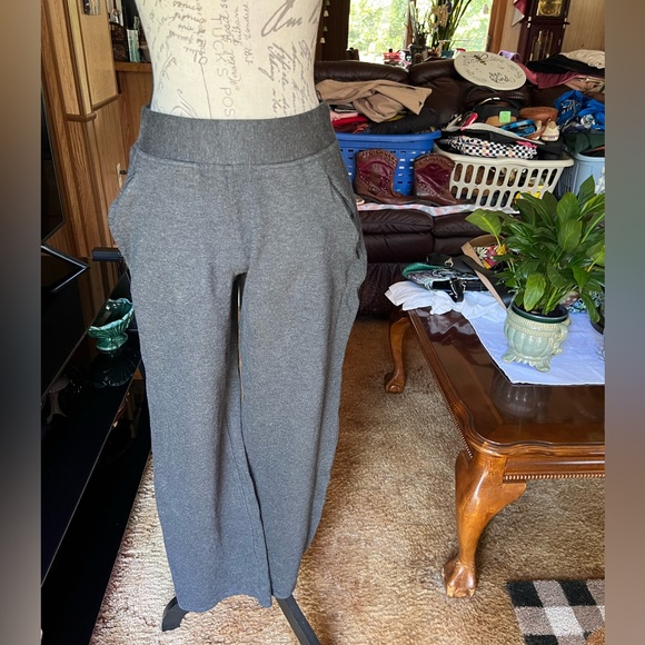 Duluth Trading Co Women's Size Small x 33 Gray Pull on Pant Rayon Blend Ponte. - Picture 10 of 16
